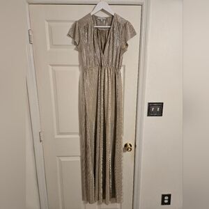 See and Be seen shiny gold maxi dress V neck size small See Condition